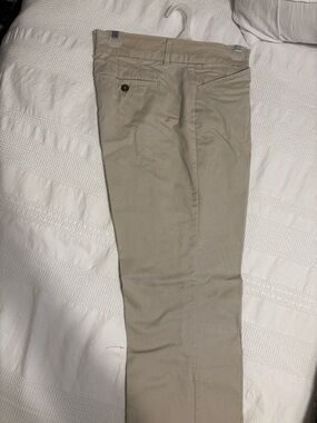 Straight Leg Chino Pants in Khaki - Women
